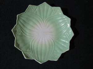 Light Green Leaf Shaped Plate - Picture 1 of 4