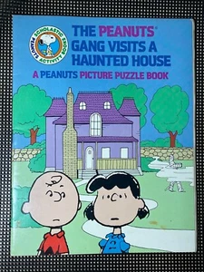 Vintage Peanuts Gang Visits A Haunted House Book 1981 Picture Puzzle Activity - Picture 1 of 16