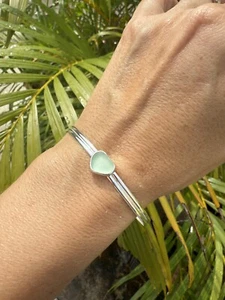 Seafoam Heart Genuine Caribbean Sea Glass Sterling Silver Bangle Bracelet Large - Picture 1 of 4