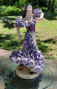 DRESDEN LACE DANCING GIRL FIGURE FIGURINE ~ 8.5" BEAUTIFUL VIOLET - Bild 1 von 8