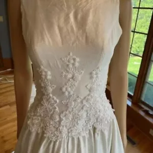 * Ivory Beaded Lace Faux Silk Sleeveless Wedding Ball Gown Bridal Dress Size 0 2 - Picture 1 of 15