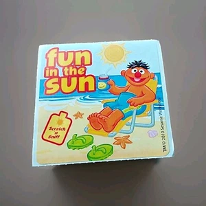 Adesivo Sesame Street Scratch And Sniff Fun In The Sun 2010 - Foto 1 di 5