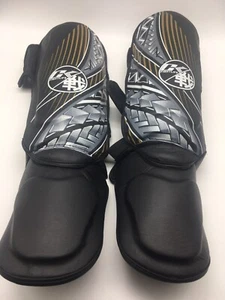 Muay thai shin guards small Used Good Condition - Picture 1 of 7