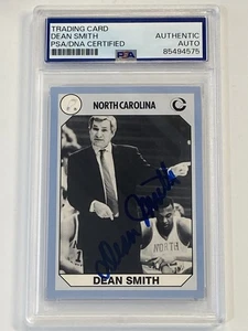 1990 Collegiate Collection Dean Smith #173 Signed Autographed Auto UNC PSA DNA - Picture 1 of 2