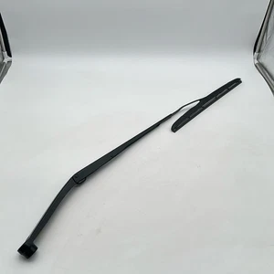 Brazo limpiaparabrisas pasajero derecho HYUNDAI TUCSON 2025 WBLADE OEM 98321-CW000 - Imagen 1 de 5