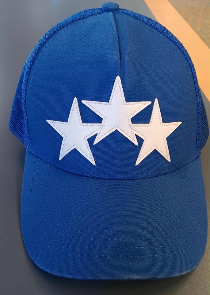 Sombrero de camionero Amiri 3 estrellas azul sobre azul con estrellas blancas malla una fila cierre a presión  Foto 1 de 4