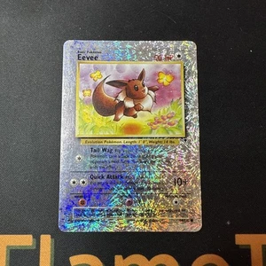 Pokemon Eevee 74/110 Holograma Inverso Colección Legendaria - Imagen 1 de 8