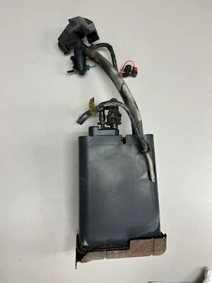 Chevrolet Malibu 1997-2003 OEM tanque de combustible bote evaporador 3.1 Foto 1 de 4