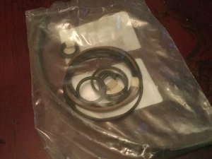 Manitowoc crane care seal kit no 02257491 new replacement factory part - Picture 1 of 1