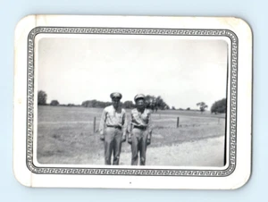 Vintage Photo 1940s, 2 US Soldiers In Uniform Posed , 4x3 Black White - Picture 1 of 2