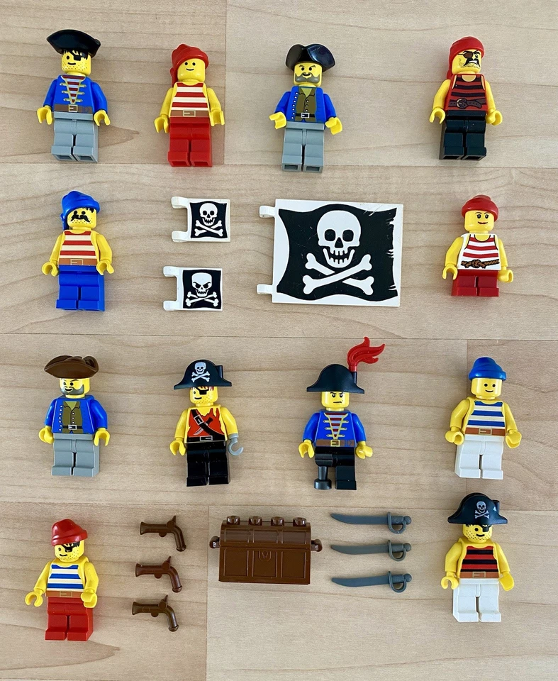 Lego Vintage Pirate Minifigures 6x5 Jolly Roger Flag 2x2 Skull Crossbones Plume - Image 1 of 1