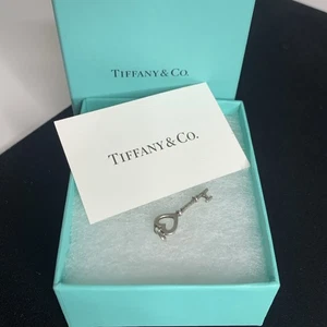 TIFFANY & CO. Tiffany Schlüssel Herz Schlüssel Anhänger in 925 Sterling Silber Mini KLASSIKER - Bild 1 von 11