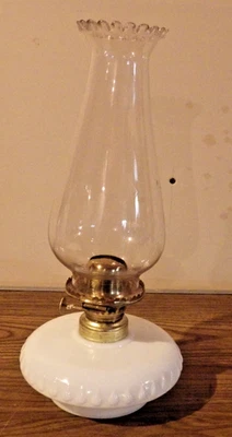 ANTIGUA LÁMPARA DE QUEROSENO ACEITE LATÓN MILLER CIRCA 1880 BASE VIDRIO LECHE 12X5" Foto 1 de 4