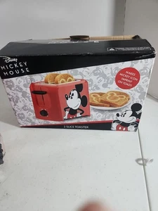 Disney Mickey Mouse 2 Slice Toaster Leaves Mickey Imprint on Toast model #DCM-21 - Picture 1 of 6