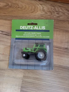 Offering a Deutz-Allis 6265 Model Tractor 1:64 Scale - Picture 1 of 2