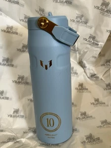 Messi x Stanley 1913 IceFlow Flip Straw 2.0 bottiglia acqua 24 oz Striker blu nuovo - Foto 1 di 18