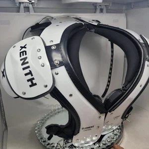 Spalline calcio Xenith Element Lineman grandi 19"-20" protettive NUOVE - Foto 1 di 7