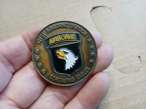 Vintage Challenge Coin 101st Airborne Division Screaming Eagles - Follow Me - Bild 1 von 2