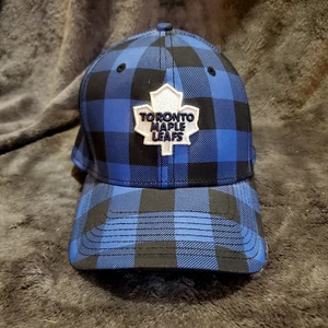 Toronto Maple Leafs NHL Hockey Hat Cap New Era 39Thirty Size M/L - Picture 1 of 8