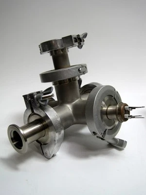 Cámara de vacío MDC 5 puertos de acero inoxidable con paso eléctrico Foto 1 de 4