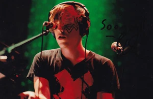Robert Delong signed Autogramm 4x6 Foto Long Way Down EDM Musik selten - Bild 1 von 2