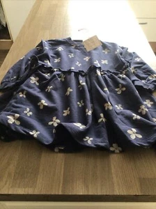 John Lewis Girls Navy Floral Dress age 4 - Picture 1 of 6