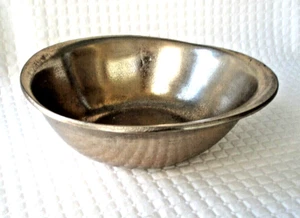 CHRISSY TEIGEN Cuenco Decorativo de Aluminio de 10 Pulgadas en Oro Champagne, Nuevo con Etiquetas - Imagen 1 de 7