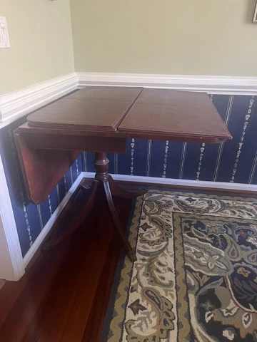 Duncan Phyfe antique drop leaf table and 2 chairs Cover
