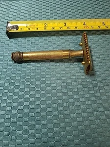 Vintage Razor Gold Color - Picture 1 of 15
