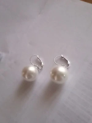 T385 Orecchini Pendenti Perle Chiusura Monachella Acciaio 3,5cm perla Grande 2cm - Immagine 1 di 4