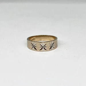 14k Gold Vtg Textured 3-Diamond Star Cut Graduated Band Size 6.25 (LO1006109) - Picture 1 of 10