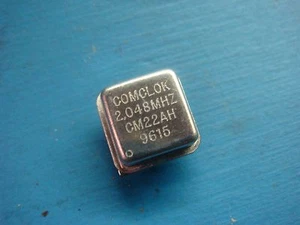 (5) COMCLOK CM22AH-2.048 MHz 5V HCMOS 8 PIN CRYSTAL CLOCK OSCILLATOR 2.048 - Picture 1 of 4