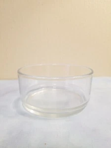 Kleine Glas Dessert/Beeren Schüssel Hergestellt in Frankreich 4" x 2" GUC - Bild 1 von 8