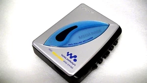 Restored VINTAGE SONY WALKMAN CASSETTE PLAYER WM-EX190,  Works very well - Picture 1 of 4