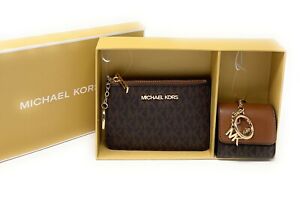 Michael Kors Giftables Boxed Travel Case Air Pods Coin Pouch ID $248