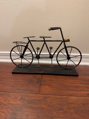 Bicicleta construida para dos esculturas de metal bicicleta arte decoración del hogar 18”L x 10”H 5” W Foto 1 de 4