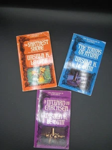 Earthsea Cycle Books 1-3 (Used Mass Market Paperbacks) - Ursula K. Le Guin - Bild 1 von 1