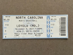Biglietto COACH HUBERT DAVIS PRIMA PARTITA Stub North Carolina Tar Heels v Loyola 2021 - Foto 1 di 2