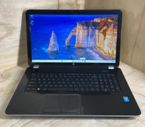 HP Pavilion 17 i3-4000M@2.4GHz/8GB RAM/240GB SSD/Win 8/good batt - Picture 1 of 12