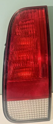 Lincoln Aviator 2003 2004 2005 maletero derecho tapa montada luz trasera lado pasajero Foto 1 de 4