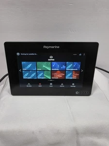 Raymarine Axiom 7 DV 7" Fish Finder/Chartplotter w Basemap w/o Transducer E70364 - Picture 1 of 11
