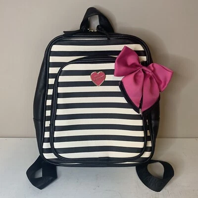 Mochila Betsey Johnson Negro Blanco Rayas Rosa Lazo Deletrear Cuero Sintético Foto 1 de 4