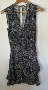 SASS & BIDE Womens Size 6 US 2 Black White The Come Back Sleeveless Dress Mini - Foto 1 di 8