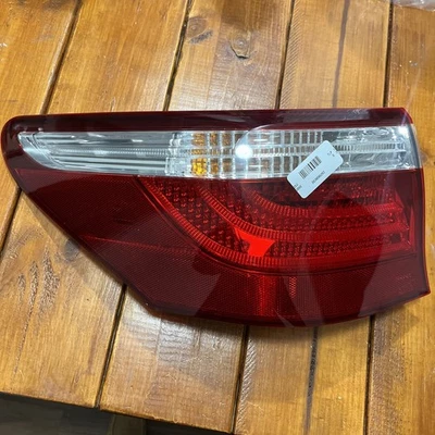 Luz de freno trasera Lexus LS460 2007-2012 luz de freno conductor izquierdo LED OEM Foto 1 de 4