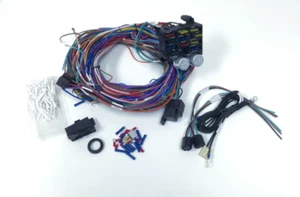 Universal 12v 24 Circuit 12 Fuse Wiring Harness Wire Kit V8 Rat Hot Rod GM - Picture 1 of 4