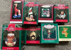 Hallmark Andenken Ornamente 8 Stück verschiedene Mausboot Giraffe Sohn Hund Rentier - Bild 1 von 4