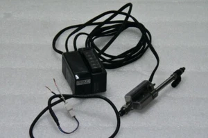 KEYENCE Contact Sensor Amplifier GT-71A & Sensor Head GT-A10 + Interface Unit - Picture 1 of 12