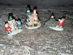 Miniature Christmas Village Figurines Collectibles Accessories Lot of 3 - Picture 1 of 2