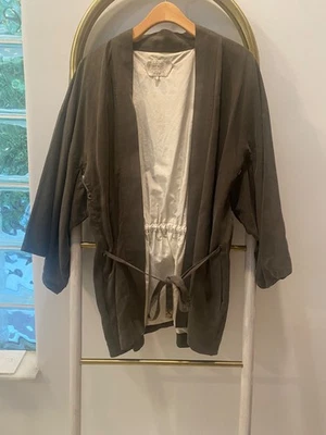 Chaqueta Abrigo Zara Trafaluc Forrada Verde Salvia Dragón Bordado Kimono Capa Talla M Foto 1 de 4