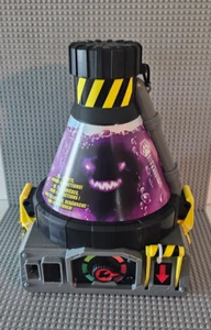 Beast Lab Brilla en la Oscuridad Reptile Beast Creator 80+ Luces, Sonidos y Reacciones! - Imagen 1 de 8